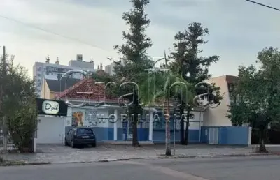 Casa comercial com 4 salas à venda na rua luzitana, 96, higienópolis, porto alegre por r$ 1.800.000