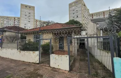 Casa com 3 quartos à venda na rua doutor voltaire pires, 885, santo antônio, porto alegre por r$ 745.000