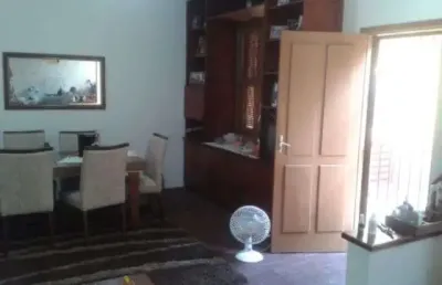 Casa com 2 quartos à venda na avenida cristóvão colombo, 3900, floresta, porto alegre por r$ 690.000