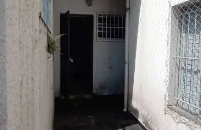 Casa com 1 quarto para alugar em Santa Teresinha, São Paulo 