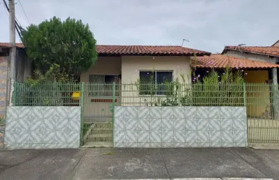 Casa em condomínio fechado com 2 quartos para alugar na Estrada São Pedro, 1111, Vista Alegre, São Gonçalo