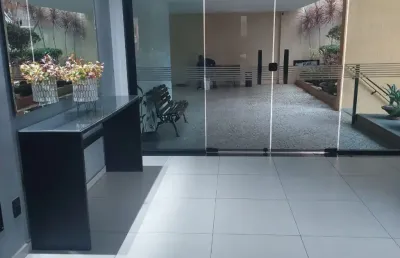 Condominio de apartamentos bem cuidado em suas partes comuns limpas com ótima apresentação.