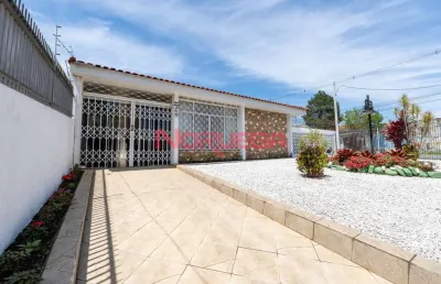 Imóvel de alto padrão no cajuru: casa com 3 quartos, 1 suíte, 3 banheiros, 2 vagas de garagem e 200m² em curitiba, pr.