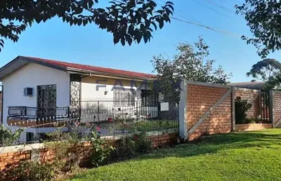 Casa com aconchego de uma chácara a 3km do centro - ca281
