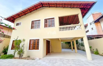 Casa em condomínio com 4 suítes no luciano cavalcante