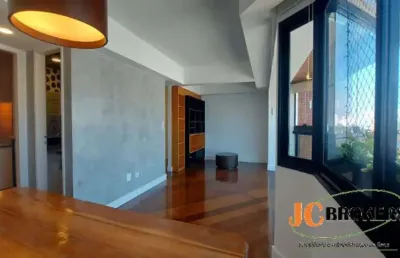 Apartamento com 120 m², 3 dormitórios, sendo 2 suítes, sala para 2 ambientes, 2 vagas