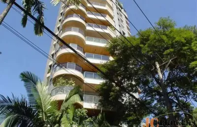 Apartamento com 265 m² de área útil, 4 dormitórios sendo 3 suítes, 4 vagas