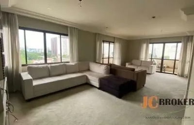 Apartamento com 245 m² de área útil, 3 suítes, 3 vagas
