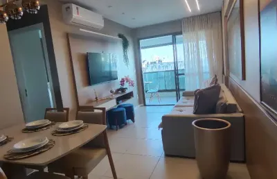 Quarto e sala amplo com lavabo e vaga de garagem privativa na barra