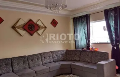 Casa com 4 quartos à venda no parque jaçatuba, santo andré  por r$ 1.050.000