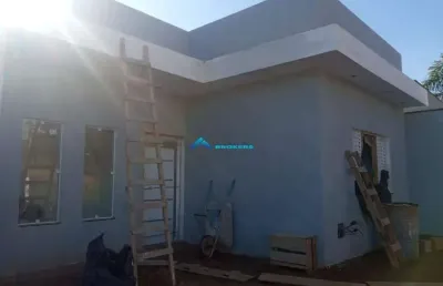 Casa térrea com 3 dorms sendo 1 suíte no condomínio phytus cabreuva /itupeva