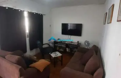 Vende-se casa com 2 dormitórios em jundiaí com saída para 2 ruas