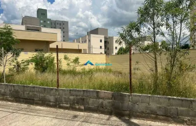 Vende-se terreno com topografia plana no loteamento santa giovana em jundiai-sp