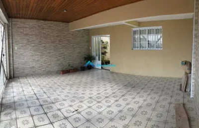 Casa térrea c/ 2 quartos, quintal com churrasqueira, garagem coberta ( aceita permuta )