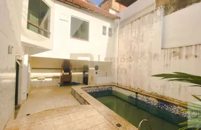 Casa com 3 quartos à venda na Rua Dalila Paganelli, 64, Centro, Itabuna