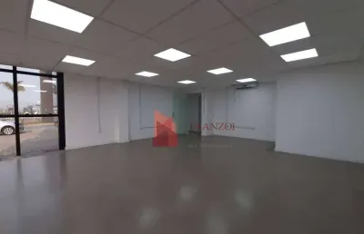 Sala comercial com 1 sala para alugar na Rodovia Jorge Lacerda, 1650, Espinheiros, Itajaí