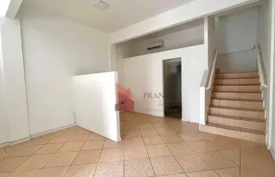 Sala comercial com 4 salas para alugar na Rua Uruguai, 100, Centro, Itajaí