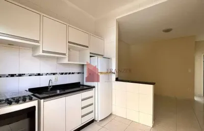 Locação: apartamento semimobiliado no bairro vila operária, itajaí