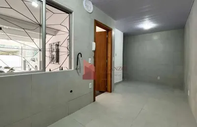 Locação: loft sem mobília no bairro fazenda, próximo a univali - itajaí