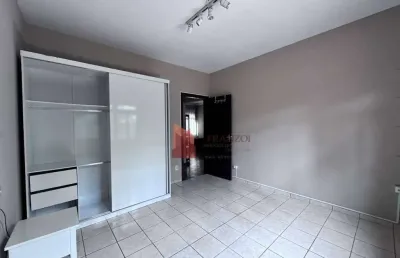 Casa comercial com 1 sala para alugar na Rua Camboriú, 503, Centro, Itajaí