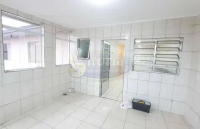 Casa com 2 quartos para alugar no Batistini, São Bernardo do Campo 