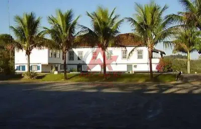 Fazenda colonial histórica (1832) totalmente preservada 153..3925 hectares