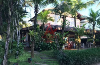 Sobrado  com 05 quartos ,  ideal para acomodar a família
