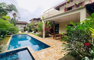 Casa a venda em condominio fechado a 30 metros da praia da enseada