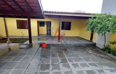 Casa com 2 dormitórios  e 01 suíte , a venda no itaguá !