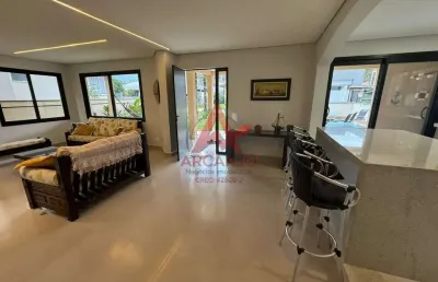 Casa a venda em condominio fechado na praia da lagoinha com 07 suites proximo ao mar