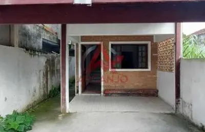 Casa à venda com 2 quartos no bairro estufa 2 em ubatuba/sp.