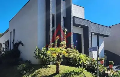 Casa com 3 quartos à venda no Centro, Atibaia 