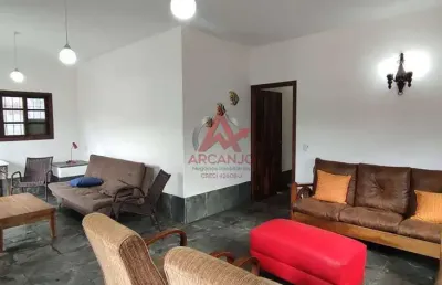 Casa a venda de 3 dormitórios sendo 2 suítes, fácil acesso a praia do pereque açu em ubatuba/sp.