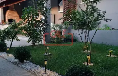 Casa sobrado de esquina a 3 minutos do parque ecológico