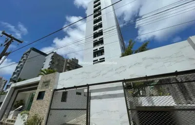 Imóvel deslumbrante à beira-mar de olinda, com uma vista panorâmica incrível do litoral.