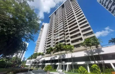 Apresentamos este amplo apartamento a venda de 254m² na tamarineira!