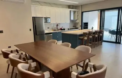 Casa com 3 quartos à venda na Rua Eduardo Lunardelli, 233, Parque Residencial Alcântara, Londrina