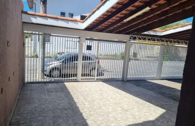 Casa com 2 quartos à venda na Avenida Avareí, 11, Jardim Santa Maria, Jacareí