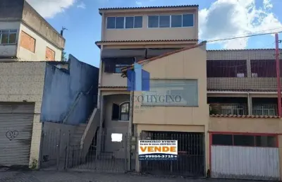 Casa para venda em volta redonda, aterrado, 5 dormitórios, 1 suíte, 5 banheiros, 2 vagas