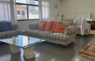 Maravilhosa casa!!! totalmente reformada no jardim da gloria!!!!