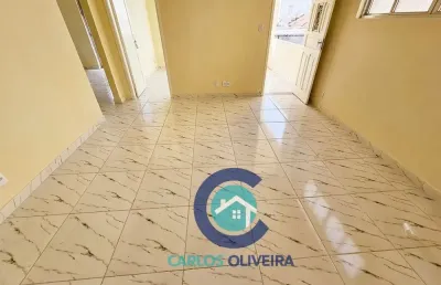 Amplo apartamento 2 quartos e dependência de emprega próximo ao mercadão rj