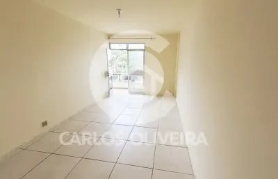 Amplo apartamento de 2 quartos com dependência 70m² bairro piedade rj