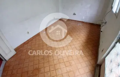 Casa de vila 2 quartos terraço rua marquês de aracati bairro irajá rj