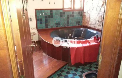 Vendo casa alto padrão jardim são luiz, 650 metros de área construida, área de lazer, piscina , saúna , jardim , bar com churrasqueira .