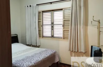 Casa no centro de itu, sp   casa residencial / comercial para venda no centro de itu 3 dormitórios, sala, cozinha, 1 banheiro e lavanderia.  área cons