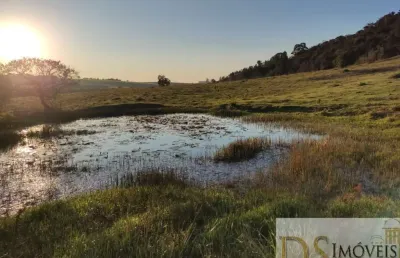 Excelente sítio a venda em são miguel arcanjo-sp com 17,5 alqueires, formado em pasto, boa de topografia e água