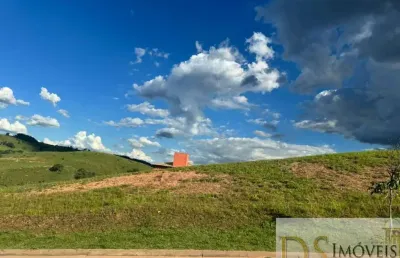 Lote de 800 m² com vista para o horizonte no condomínio campos de santo antonio ii
