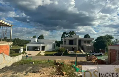 Lote com 800 m² e excelente topografia e com vista no condomínio campos de santo antonio ii