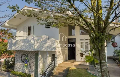 Casa com 3 dormitórios à venda, 249 m² por r$ 2.400.000,00 - centro - jaraguá do sul/sc