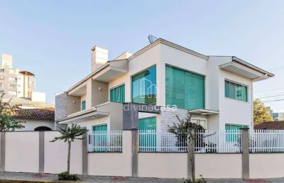 Casa com 3 dormitórios à venda, 193 m² por r$ 1.800.000,00 - centro - jaraguá do sul/sc